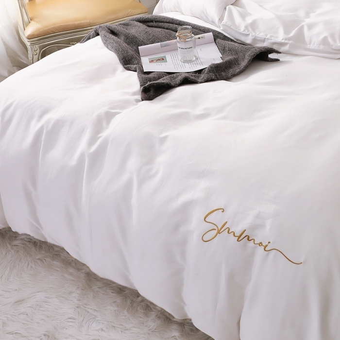 91家纺网 家纺一手货源 找家纺 晶缦 2022新款全棉纯色60S贡缎长绒棉绣花四件套 洛拉-本白