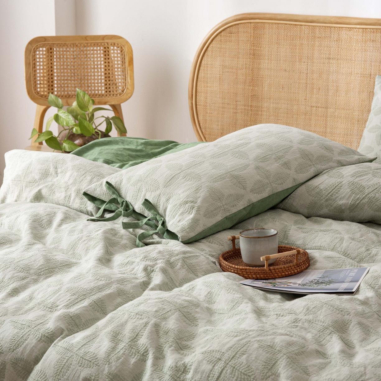 91家纺网 家纺一手货源 找家纺 安莱生活 2022新款双层纱新三色四叶草四件套 草绿