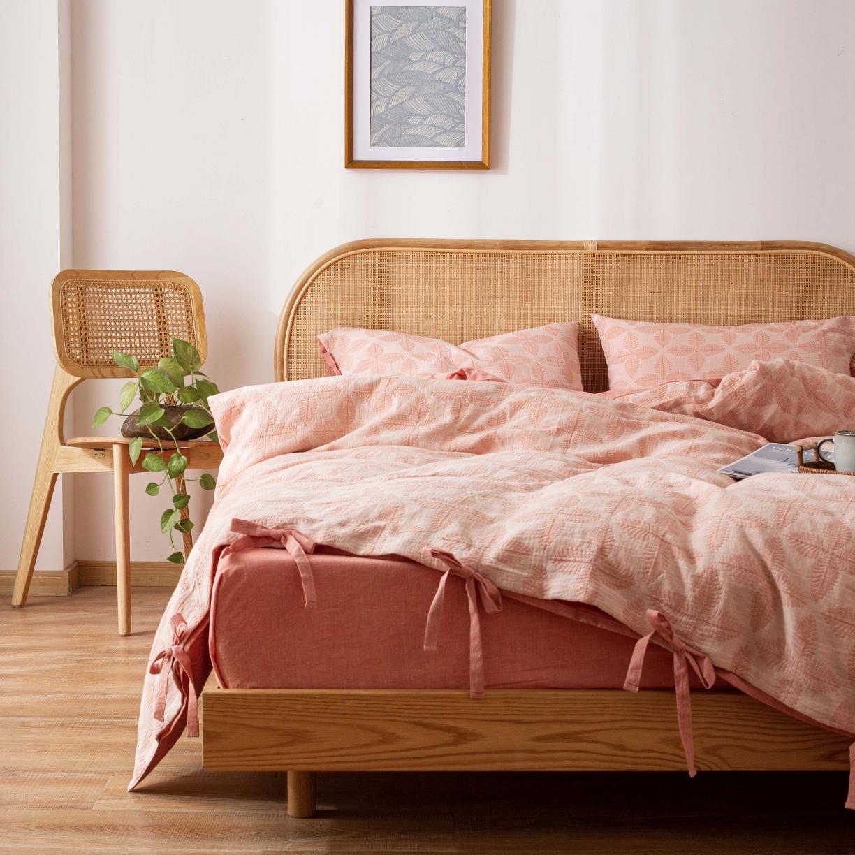 91家纺网 家纺一手货源 找家纺 安莱生活 2022新款双层纱新三色四叶草四件套 嫩粉