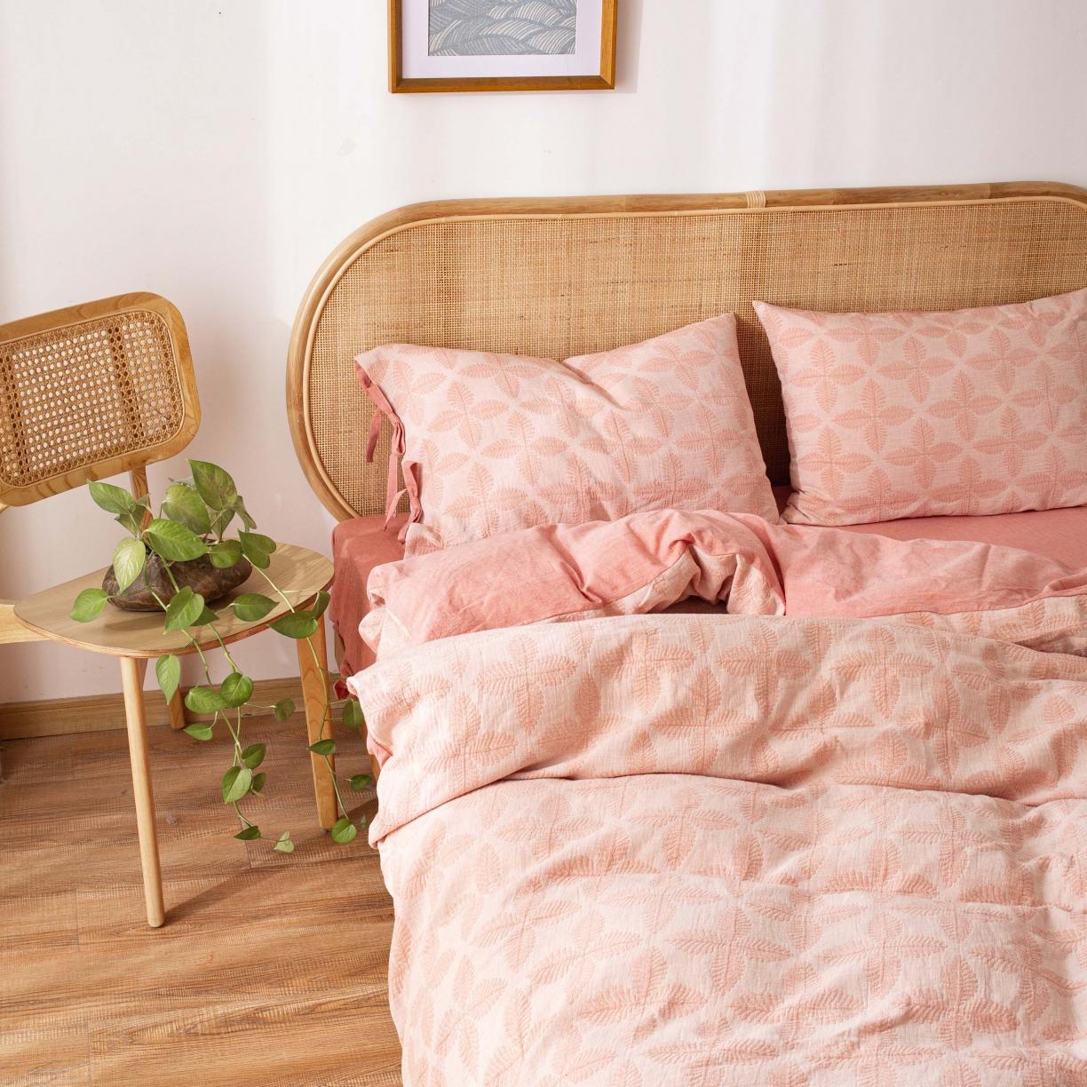 91家纺网 家纺一手货源 找家纺 安莱生活 2022新款双层纱新三色四叶草四件套 嫩粉