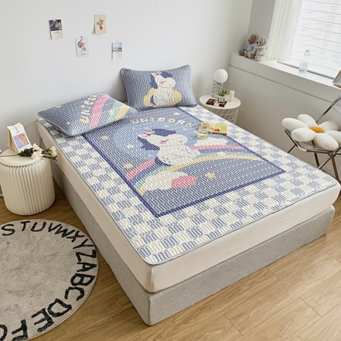 91家纺网 家纺一手货源 找家纺 佰亿莱 2024新款数码印花大版乳胶软凉席三件套 白马王子