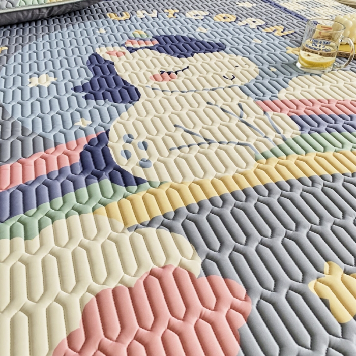 91家纺网 家纺一手货源 找家纺 佰亿莱 2024新款数码印花大版乳胶软凉席三件套 白马王子