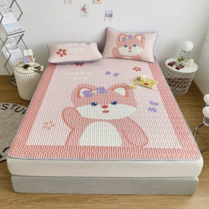 91家纺网 家纺一手货源 找家纺 佰亿莱 2024新款数码印花大版乳胶软凉席三件套 宝莉熊-粉