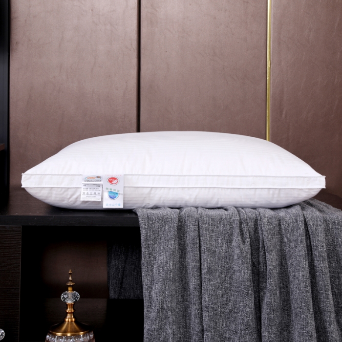 91家纺网 家纺一手货源 找家纺 羽仙子 2023新款100支贡缎提花枕芯三层白色