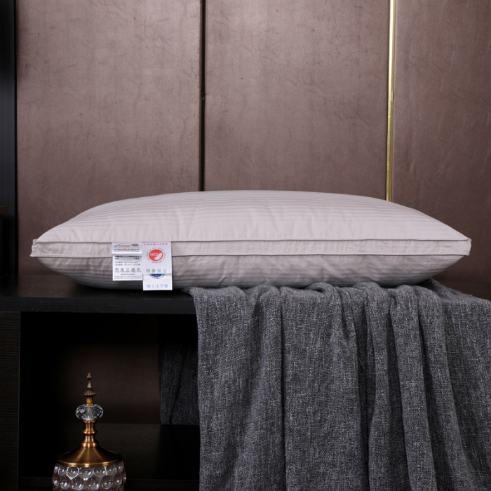 91家纺网 家纺一手货源 找家纺 羽仙子 2023新款100支贡缎提花枕芯三层灰色