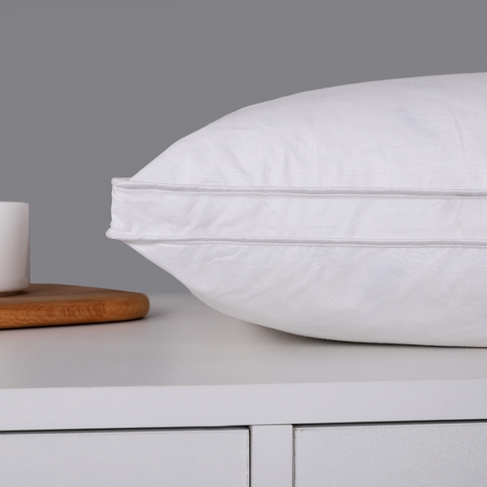 91家纺网 家纺一手货源 找家纺 羽仙子 2023新款宽边抱枕 白色