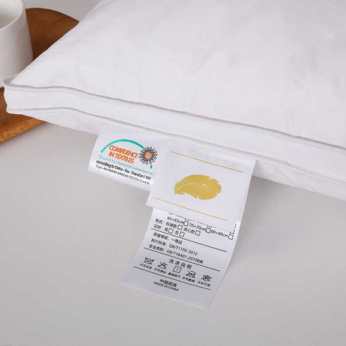 91家纺网 家纺一手货源 找家纺 羽仙子 2023新款宽边抱枕 白色