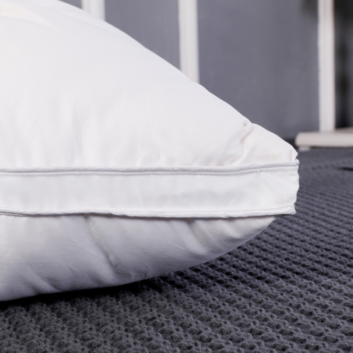 91家纺网 家纺一手货源 找家纺 羽仙子 2023新款面包款80支柔赛丝三层枕芯白色