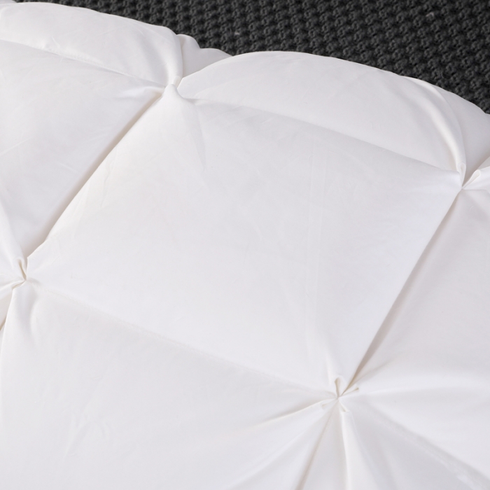 91家纺网 家纺一手货源 找家纺 羽仙子 2023新款面包款80支柔赛丝三层枕芯白色