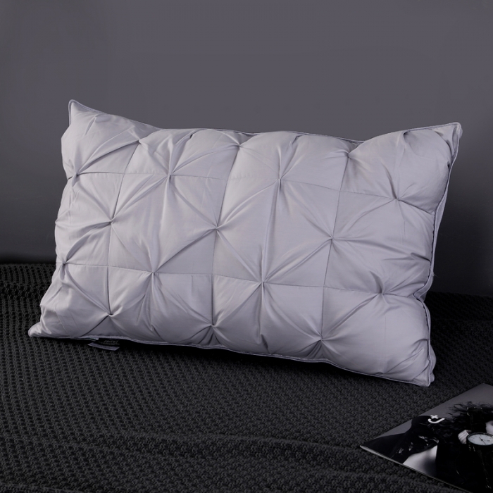 91家纺网 家纺一手货源 找家纺 羽仙子 2023新款扭花款80支柔赛丝三层枕芯灰色