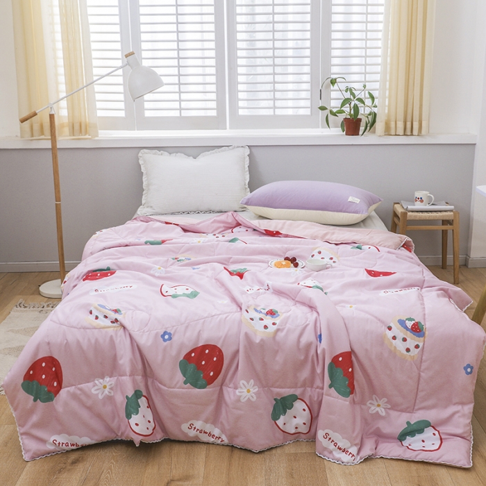 91家纺网 家纺一手货源 找家纺 寐居家纺 2022新款水洗棉小花边单夏被 草莓甜心