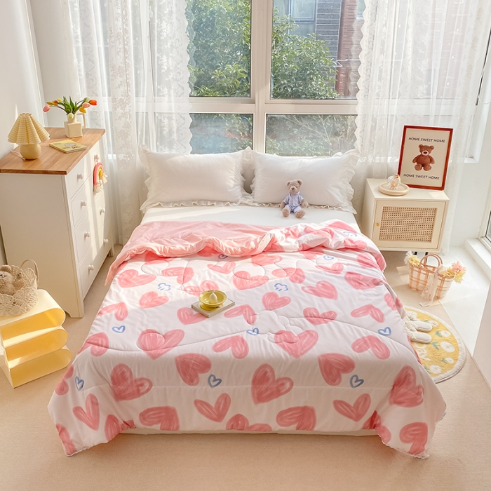 91家纺网 家纺一手货源 找家纺 寐居家纺 2022新款水洗棉小花边单夏被 粉爱心