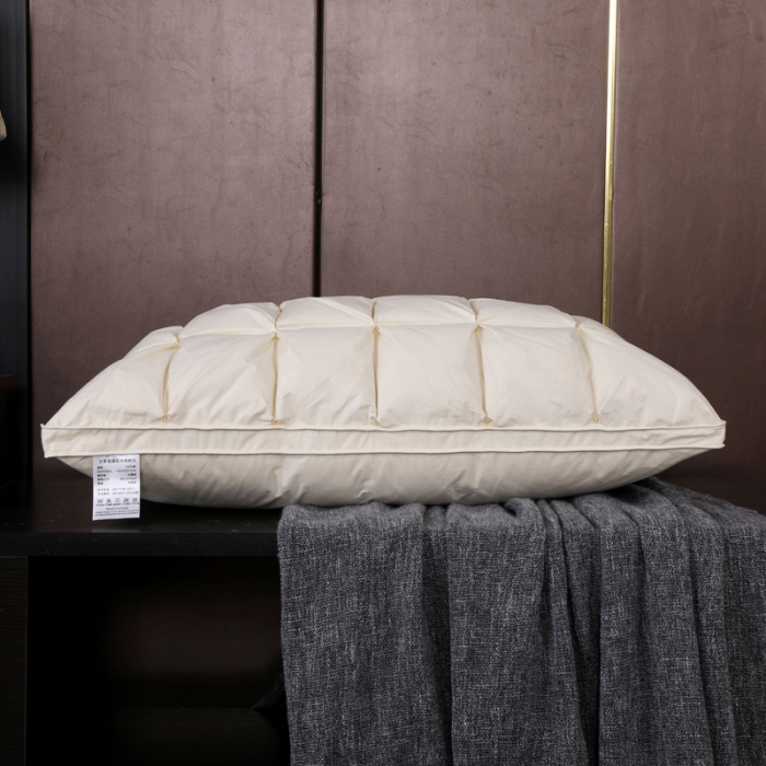 91家纺网 家纺一手货源 找家纺 羽仙子 2023新款全棉防雨布24格面包款枕芯黄色