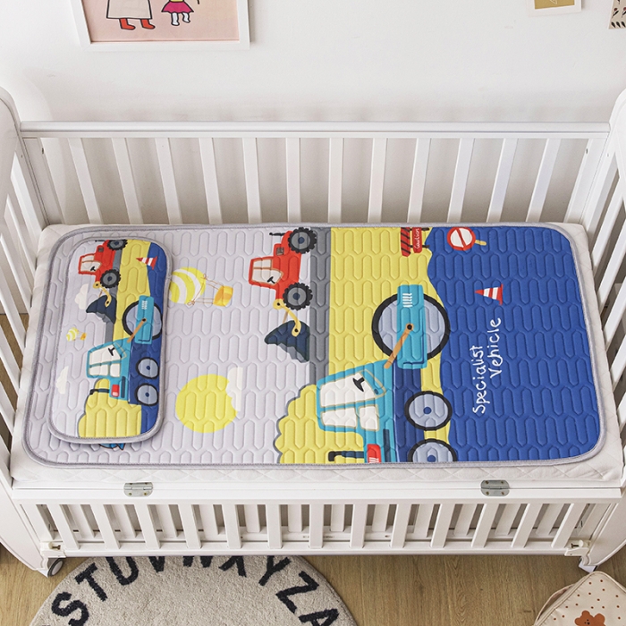 91家纺网 家纺一手货源 找家纺 小芽家居 2024新款儿童乳胶凉席卡通工程车