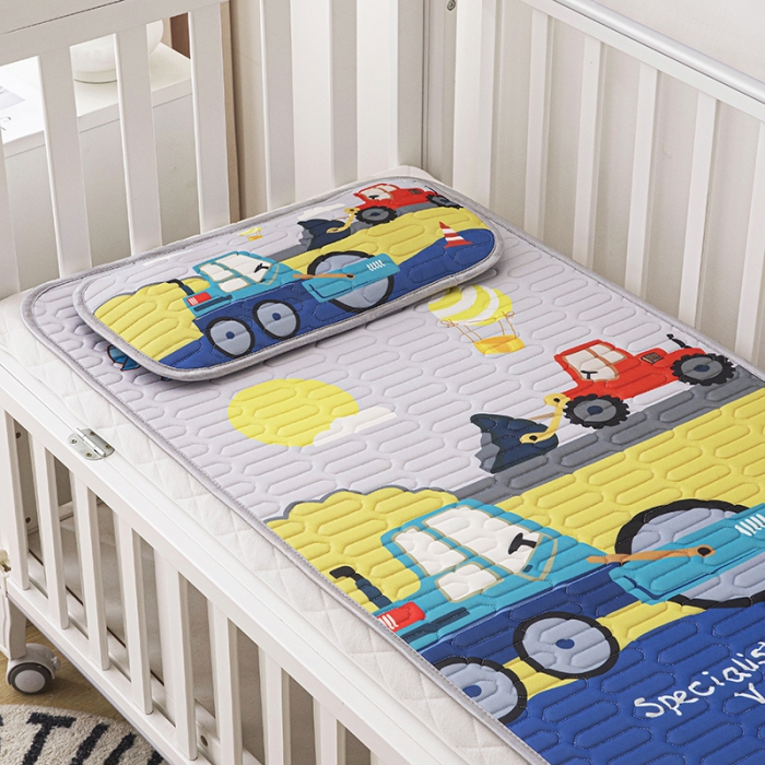 91家纺网 家纺一手货源 找家纺 小芽家居 2024新款儿童乳胶凉席卡通工程车