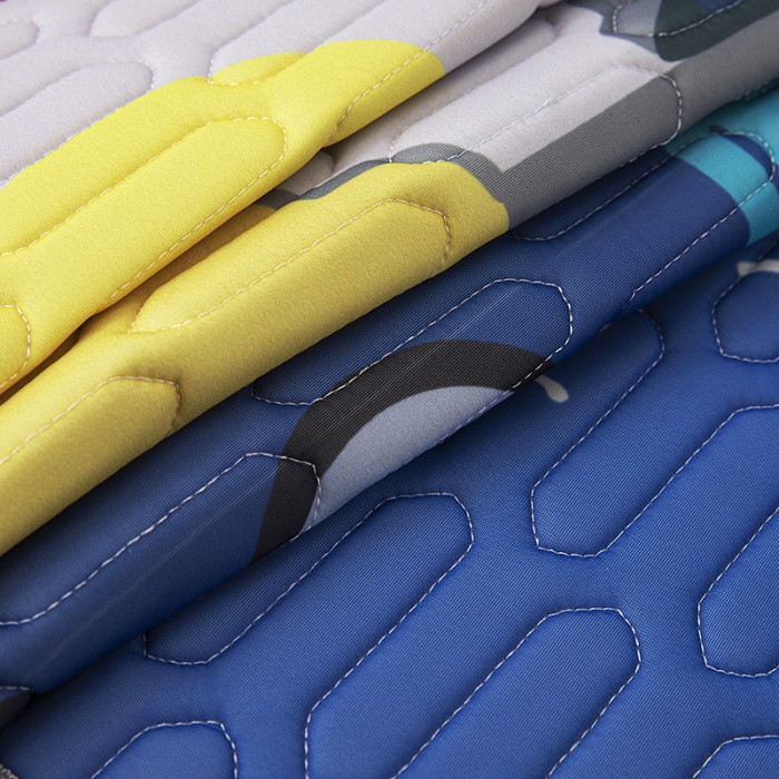 91家纺网 家纺一手货源 找家纺 小芽家居 2024新款儿童乳胶凉席卡通工程车