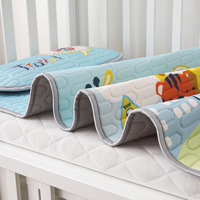 91家纺网 家纺一手货源 找家纺 小芽家居 2024新款儿童乳胶凉席卡通快乐出发