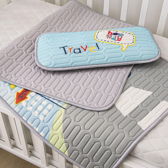 91家纺网 家纺一手货源 找家纺 小芽家居 2024新款儿童乳胶凉席卡通快乐出发