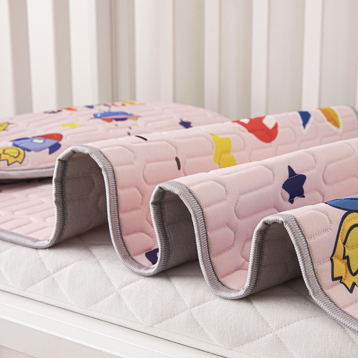 91家纺网 家纺一手货源 找家纺 小芽家居 2024新款儿童乳胶凉席卡通天空兔