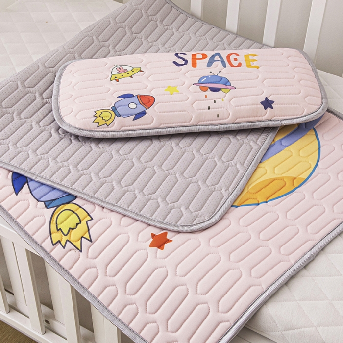 91家纺网 家纺一手货源 找家纺 小芽家居 2024新款儿童乳胶凉席卡通天空兔