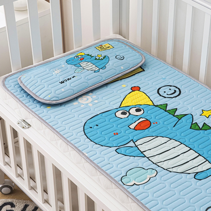 91家纺网 家纺一手货源 找家纺 小芽家居 2024新款儿童乳胶凉席卡通小黄帽恐龙