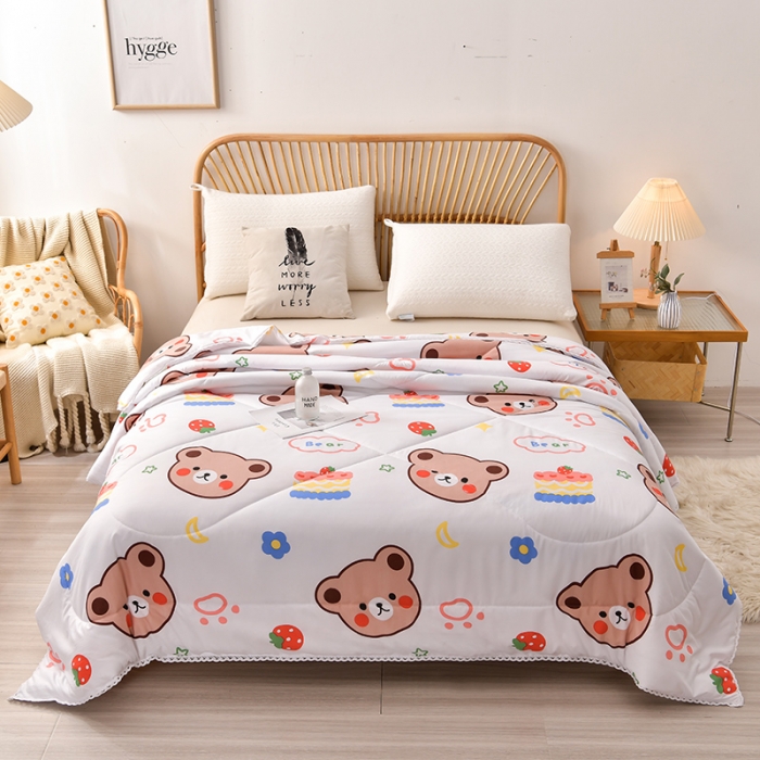 91家纺网 家纺一手货源 找家纺 富威堡 2023棉花夏被印花水洗棉夏凉被洛卡棉空调被蛋糕小熊