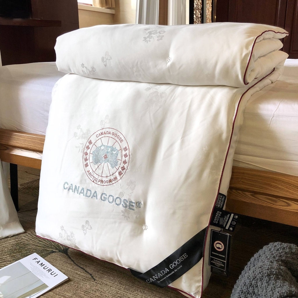 91家纺网 家纺一手货源 找家纺 大鹅被天丝莫代尔提花夏被春秋冬被微商爆款全棉被子被芯