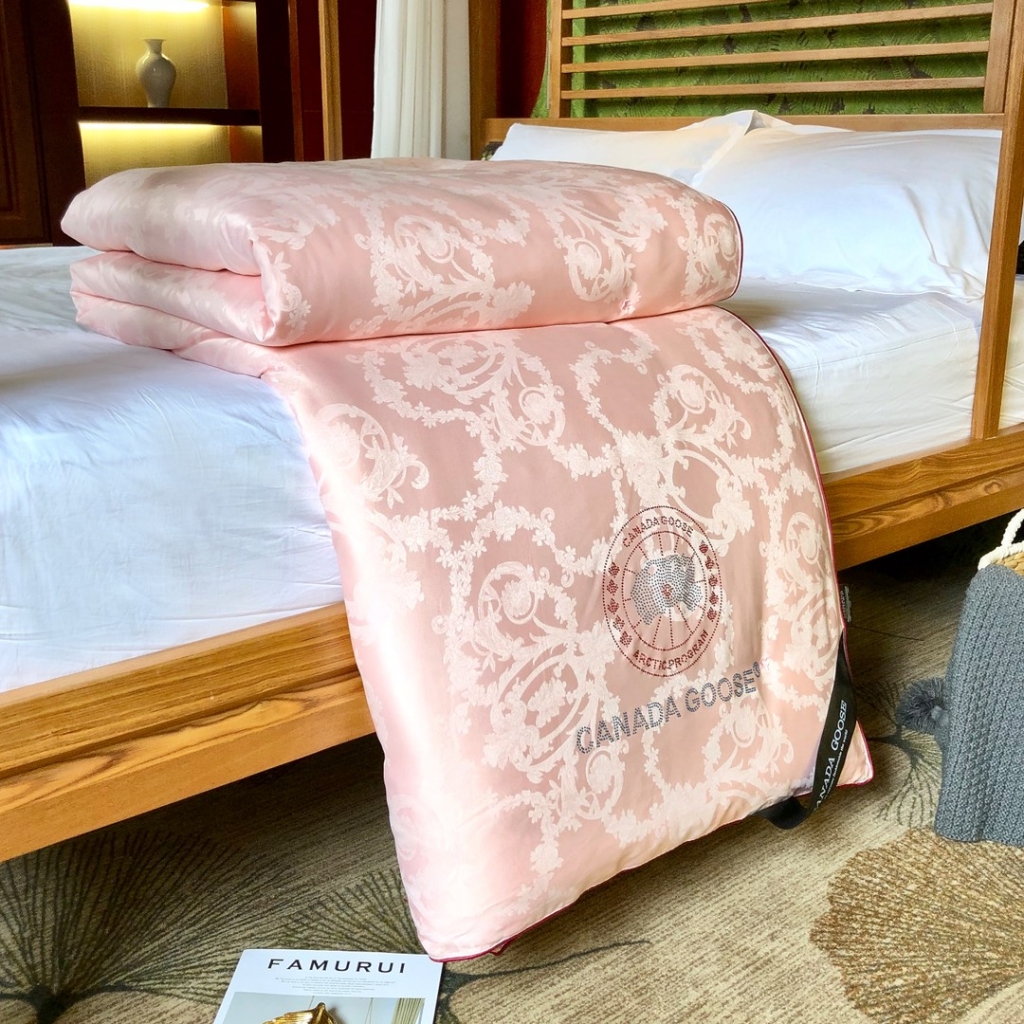 91家纺网 家纺一手货源 找家纺 大鹅被天丝莫代尔提花夏被春秋冬被微商爆款全棉被子被芯