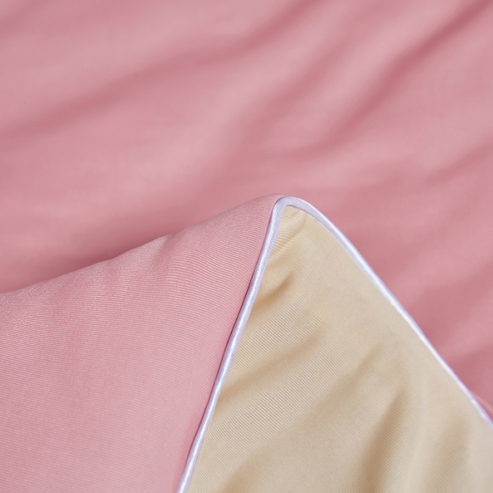 91家纺网 家纺一手货源 找家纺 安哆啦 2022新款A类冰淇淋凉感丝夏被 玫瑰粉+米黄