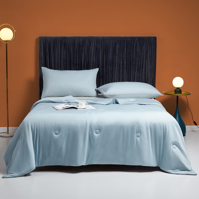 91家纺网 家纺一手货源 找家纺 安哆啦 2022新款A类冰淇淋凉感丝夏被 湖水蓝