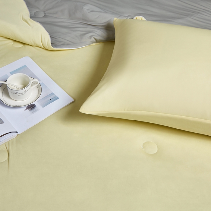 91家纺网 家纺一手货源 找家纺 安哆啦 2022新款A类冰淇淋凉感丝夏被 鹅黄+绅士灰