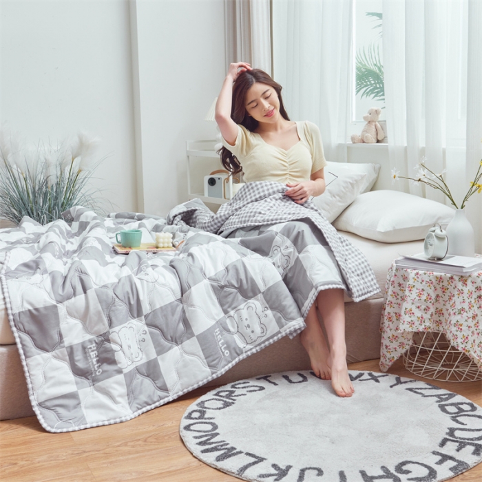 91家纺网 家纺一手货源 找家纺 畅销被业 2024新款海藻棉夏被 小可爱