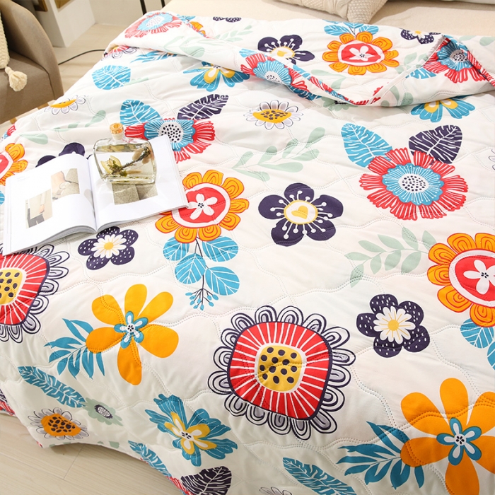 91家纺网 家纺一手货源 找家纺 畅销被业 2024新款海藻棉夏被 溢彩时光