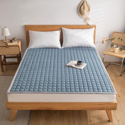 91家纺网 家纺一手货源 找家纺 东宇 2022新款A类全棉色织水洗棉夹棉床垫 灰蓝小方格