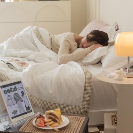 91家纺网 家纺一手货源 找家纺 （总）U被家纺 2025新款法国夫人夏被夏凉被模特图 