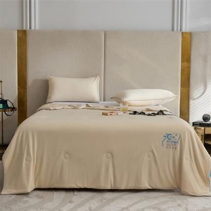 91家纺网 家纺一手货源 找家纺 头等舱22新款A类100%锦纶凉感35大豆抗菌夏被舒夏米杏