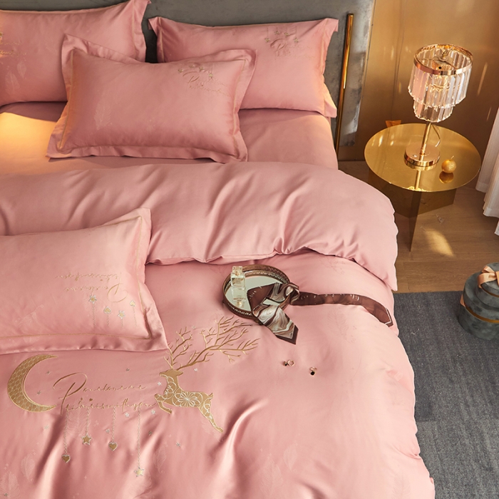 91家纺网 家纺一手货源 找家纺 凡客 2022新款磨毛提花重工刺绣小鹿四件套 小鹿森林-粉