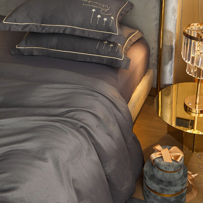 91家纺网 家纺一手货源 找家纺 凡客 2022新款磨毛提花重工刺绣小鹿四件套 小鹿森林-灰