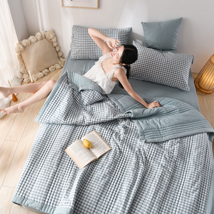 91家纺网 家纺一手货源 找家纺 圣楚 2024年新款清新水洗单夏被夏凉被空调被直播供货 初见