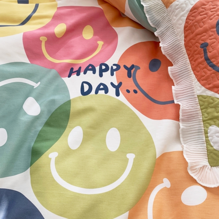 91家纺网 家纺一手货源 找家纺 仟网汇2022新款全棉喷气13070床盖三件套四件套专属笑脸