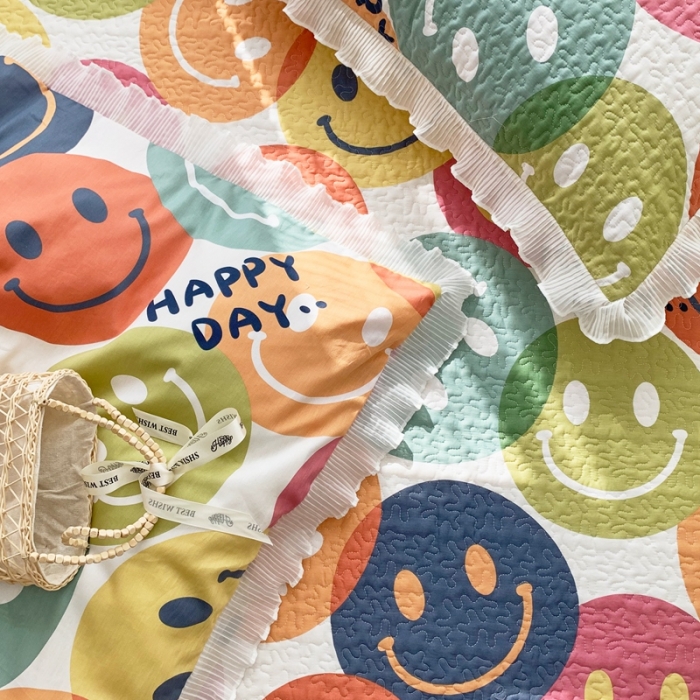 91家纺网 家纺一手货源 找家纺 仟网汇2022新款全棉喷气13070床盖三件套四件套专属笑脸