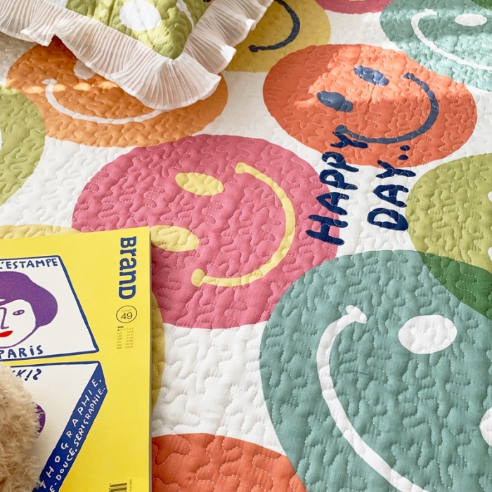 91家纺网 家纺一手货源 找家纺 仟网汇2022新款全棉喷气13070床盖三件套四件套专属笑脸