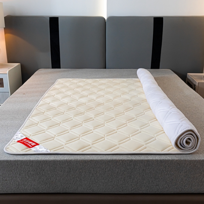 91家纺网 家纺一手货源 找家纺 （总）鑫钰 22年新款全棉大豆色织床护垫纯色保护垫