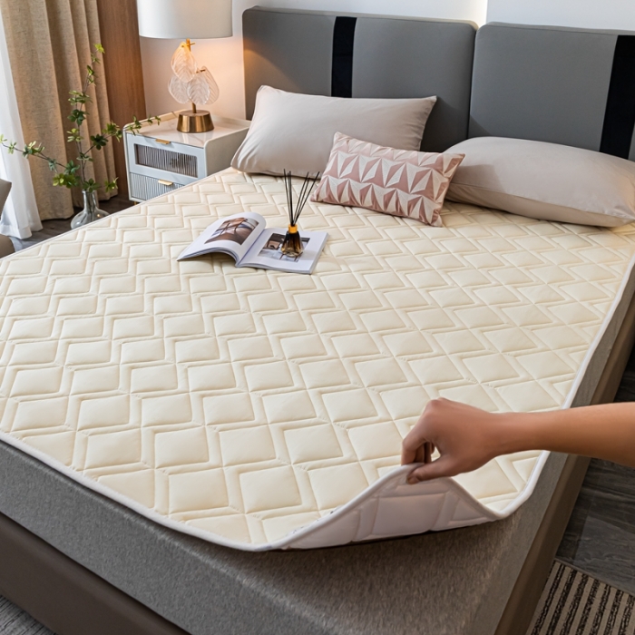 91家纺网 家纺一手货源 找家纺 鑫钰 22年新款全棉大豆色织床护垫纯色保护垫 米黄