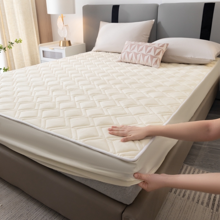 91家纺网 家纺一手货源 找家纺 鑫钰 2023新款全棉大豆床笠纯棉抗菌夹棉床笠床垫保护罩米白