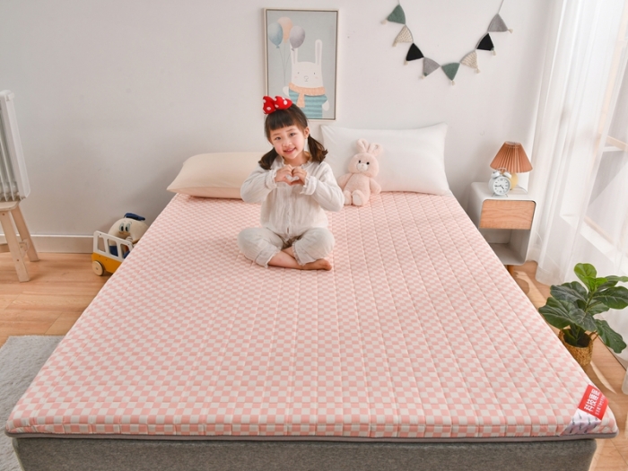 91家纺网 家纺一手货源 找家纺 鑫钰  2023全棉新款全棉棋盘格榻榻米加厚床垫 棋盘格 粉