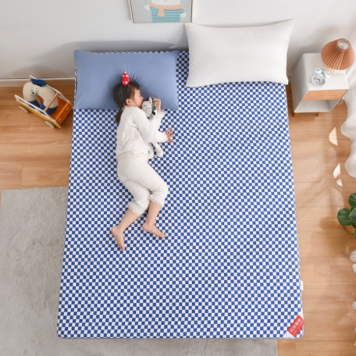 91家纺网 家纺一手货源 找家纺 鑫钰  2023全棉新款全棉棋盘格榻榻米加厚床垫 棋盘格 蓝