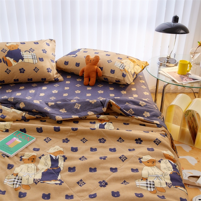 91家纺网 家纺一手货源 找家纺 VIP被业2022新款童趣大豆夏被旅行熊