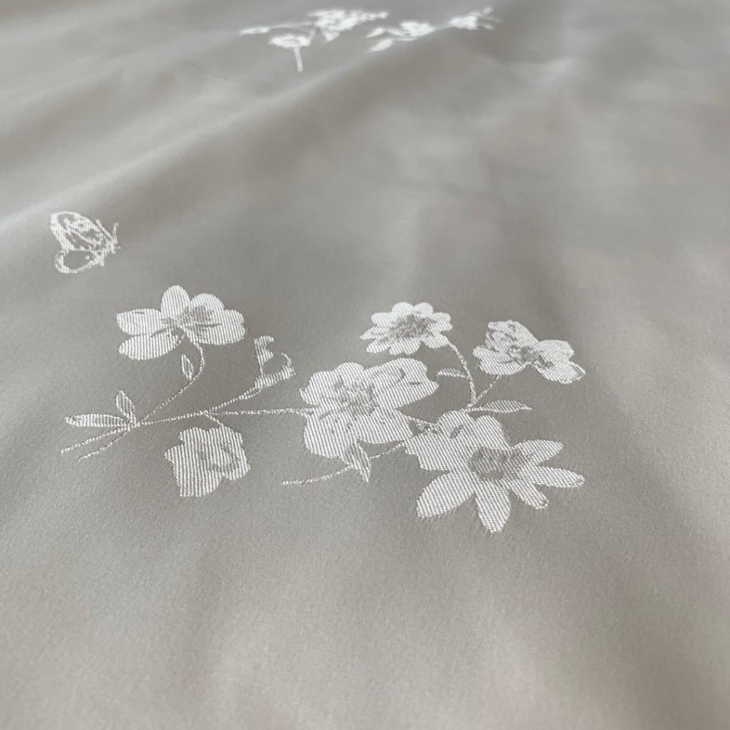 91家纺网 家纺一手货源 找家纺 大鹅被夏凉被春秋冬被子微商爆款全棉莫代尔提花被芯 经典灰