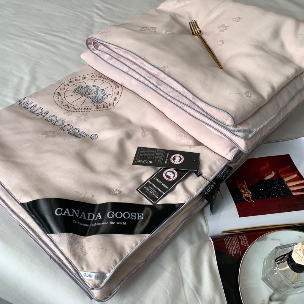 91家纺网 家纺一手货源 找家纺 大鹅被夏凉被春秋冬被子微商爆款全棉莫代尔提花被芯 经典卡其